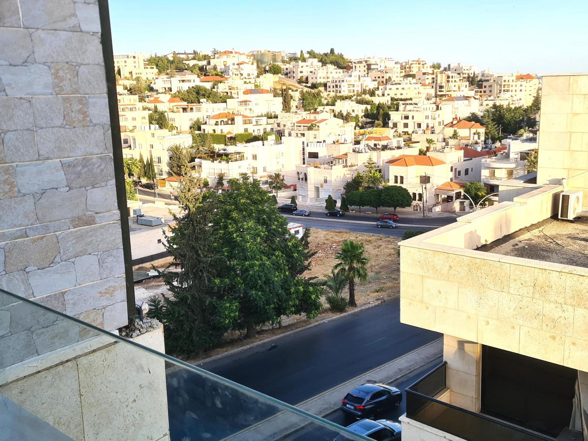 Dair Ghbar Gate Apartments Amman Oda fotoğraf